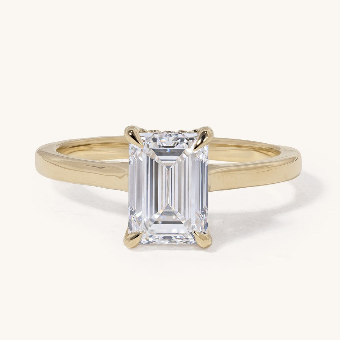 aixa_emerald_claw_solitaire_hidden_halo_engagement_ring_01
