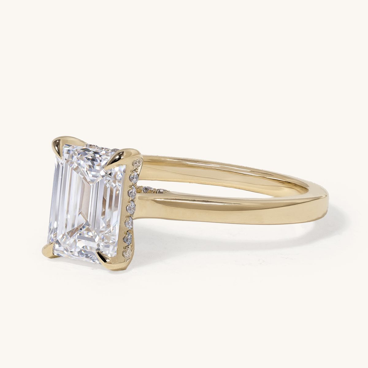 aixa_emerald_claw_solitaire_hidden_halo_engagement_ring_02