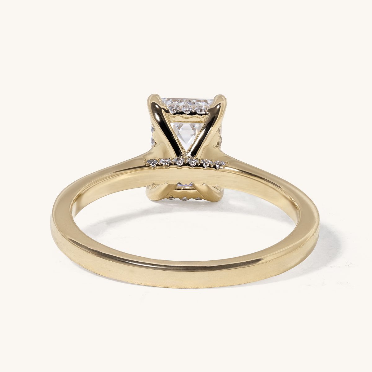 aixa_emerald_claw_solitaire_hidden_halo_engagement_ring_04