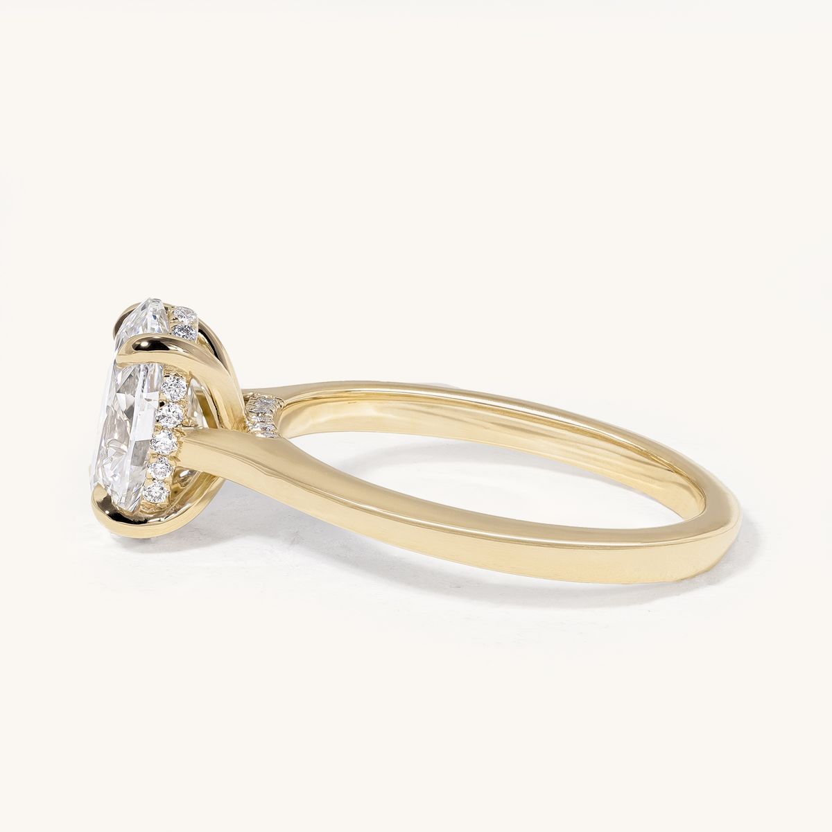 aixa_oval_hidden_halo_cathedral_lab_grown_engagement_ring_03