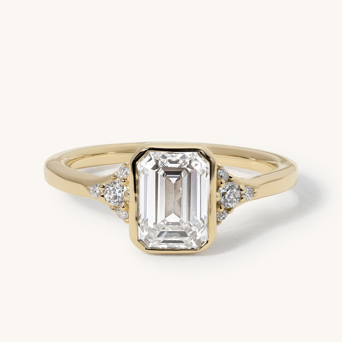 dilsey_emerald_bezel_solitaire_lab_grown_engagement_ring_01