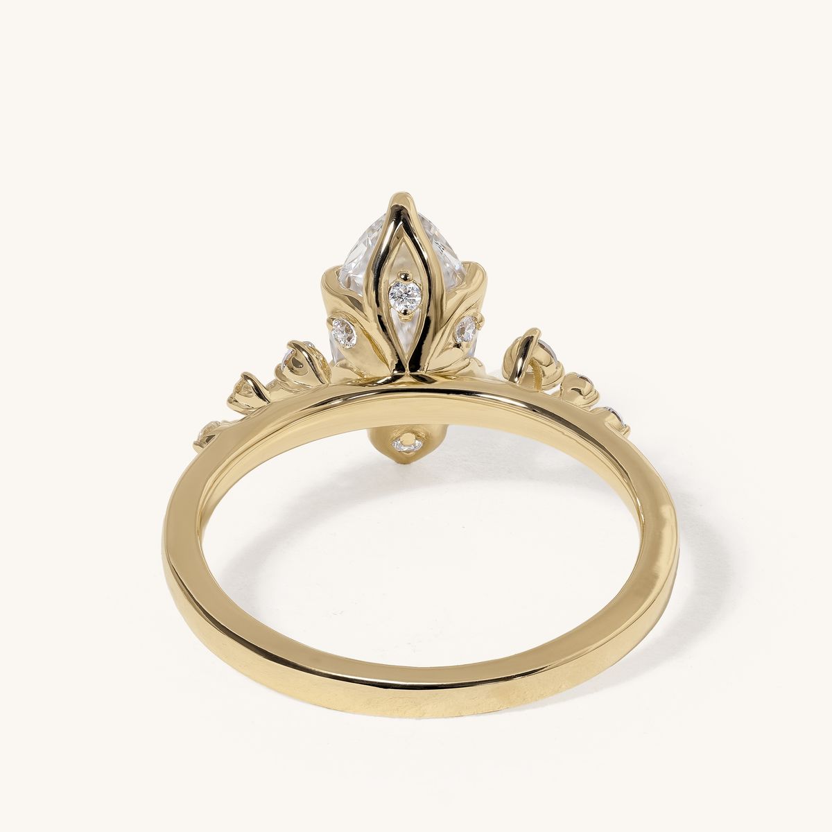 filia_marquise_solitaire_petal_gallery_engagement_ring_04
