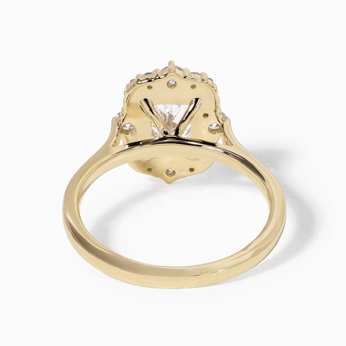 nayora_radiant_graduated_halo_cathedral_engagement_ring_04