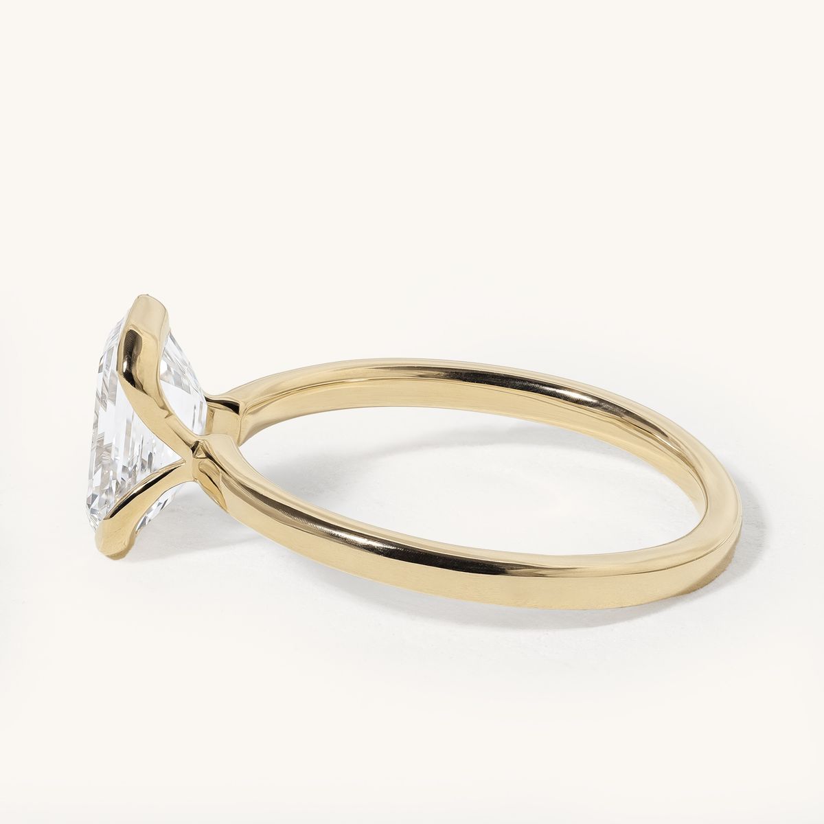 nonnie_emerald_half_bezel_solitaire_lab_grown_diamond_ring_03