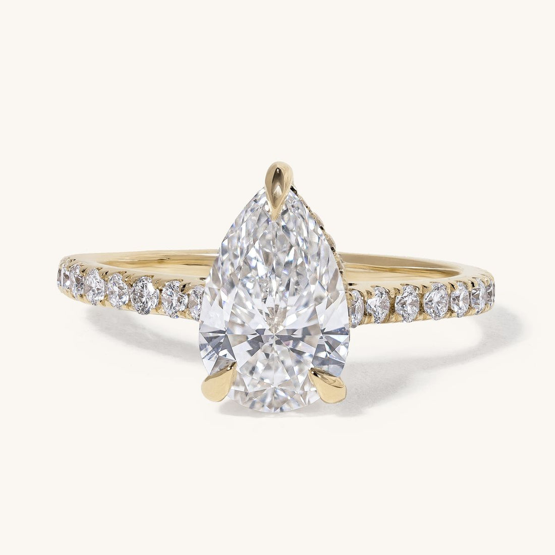 priah_pear_hidden_halo_pave_band_lab_grown_engagement_ring_01