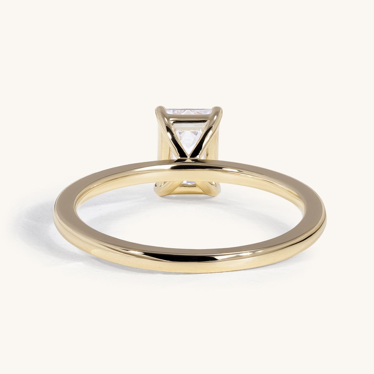viktoria_1ct_emerald_solitaire_lab_grown_engagement_ring_03